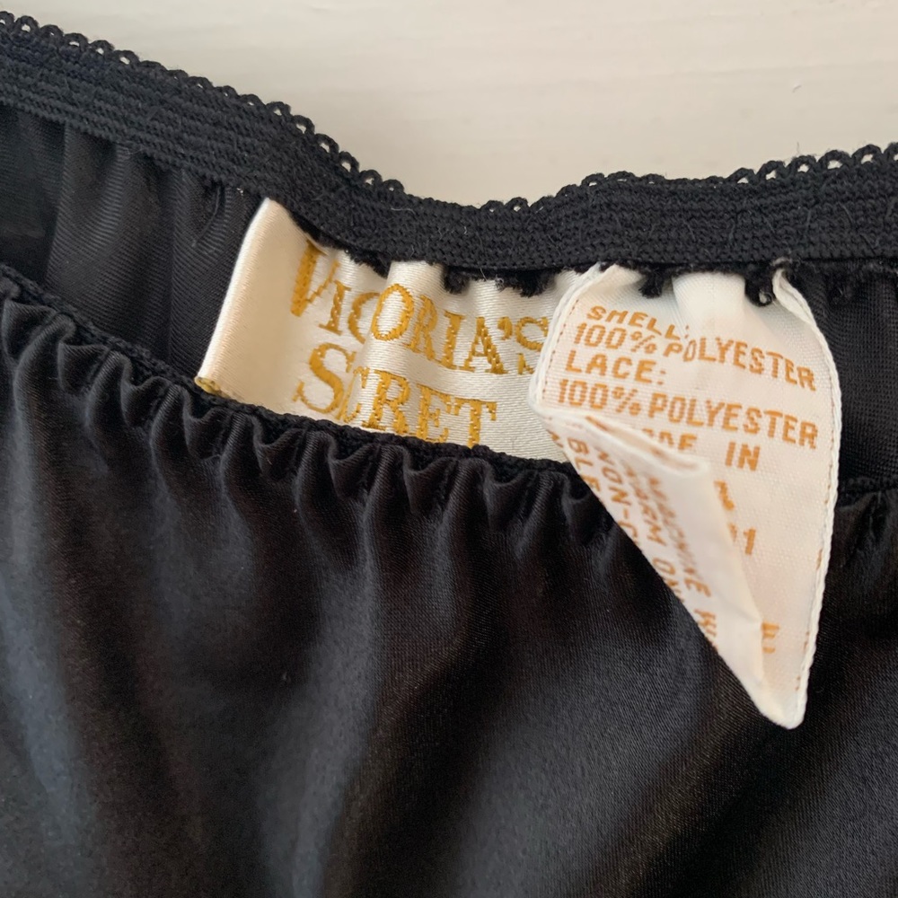 Victoria’s Secret Gold Label black rosette lace skirt - Picture 3 of 3